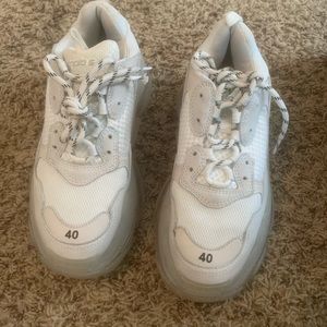 Balenciaga Triple S size 40